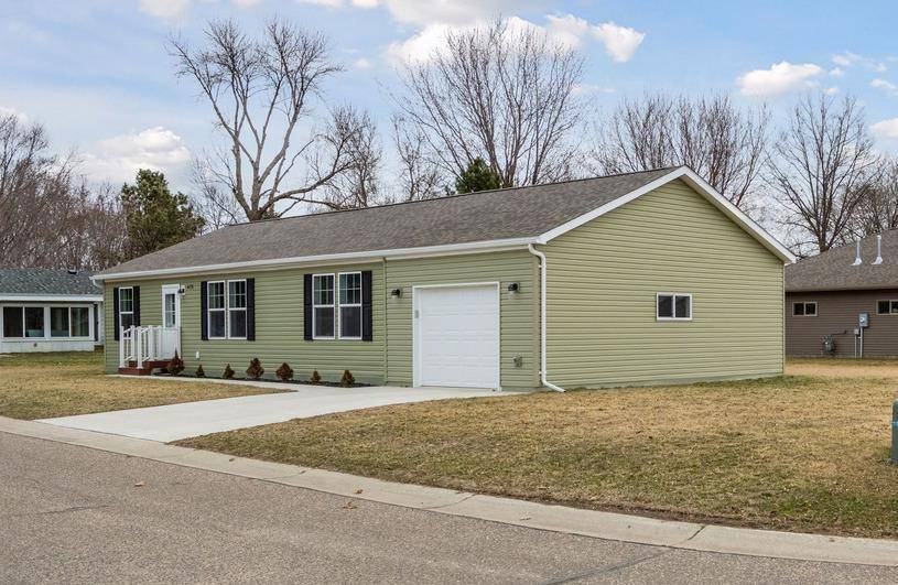 675 Brooks ST S, Eden Valley, MN 55329