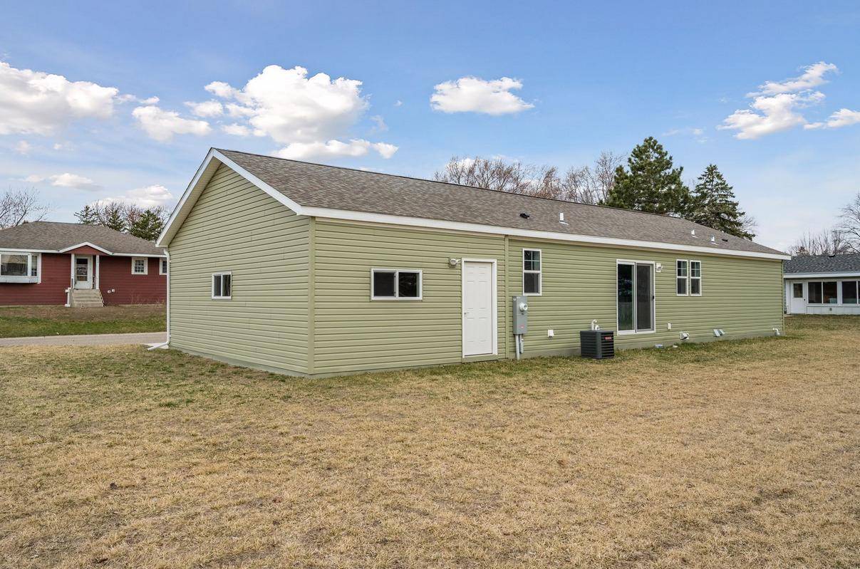 675 Brooks ST S, Eden Valley, MN 55329
