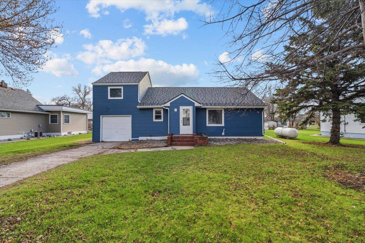 515 5th ST, Wyndmere, ND 58081