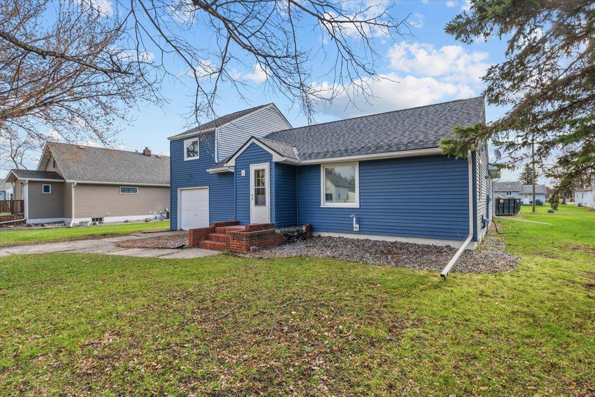 515 5th ST, Wyndmere, ND 58081