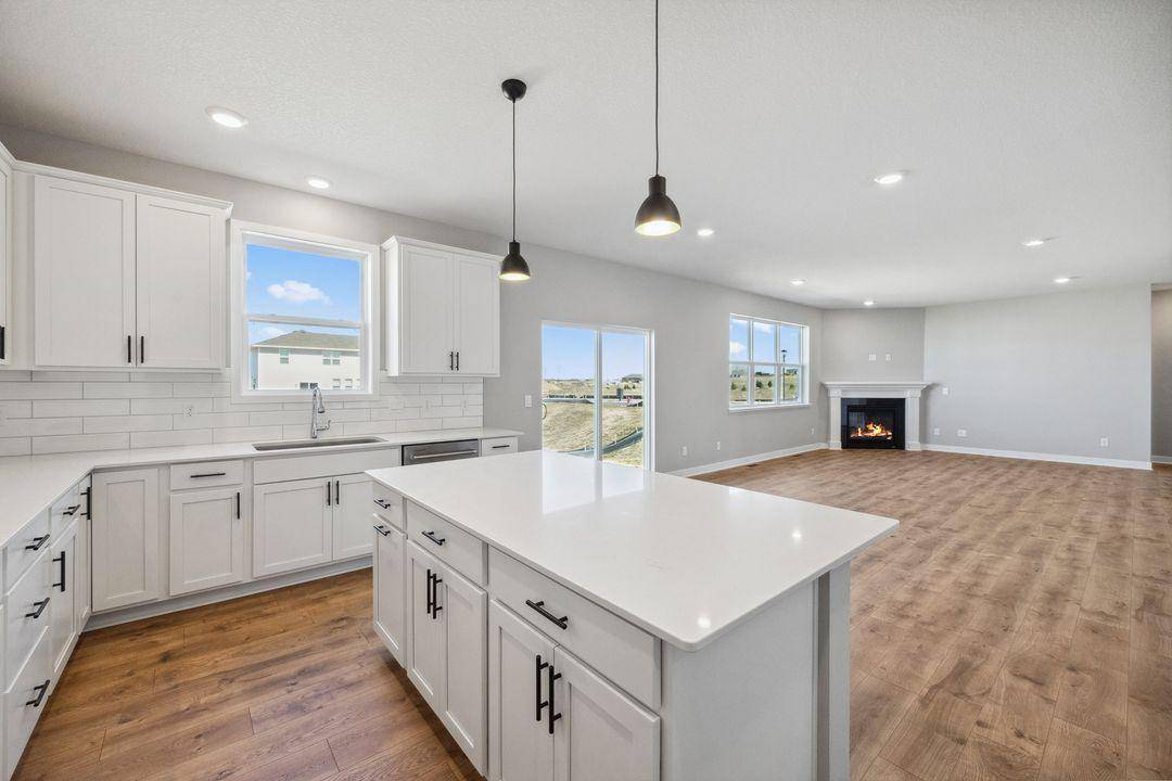 2084 Kestrel DR, Shakopee, MN 55379