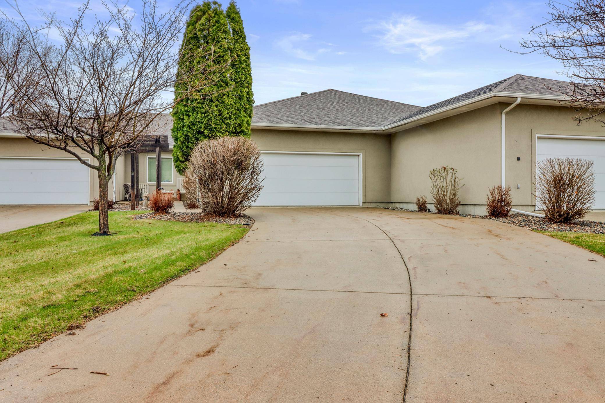 2709 30th AVE S, Fargo, ND 58103