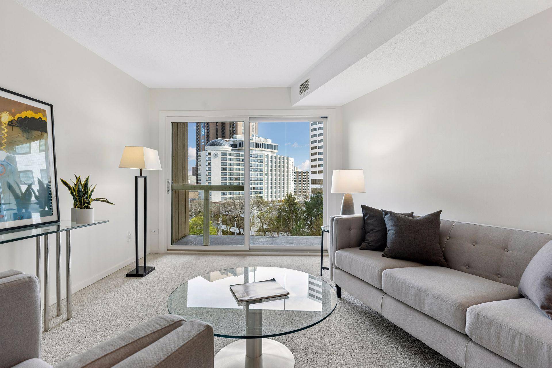 1200 Nicollet AVE #723, Minneapolis, MN 55403