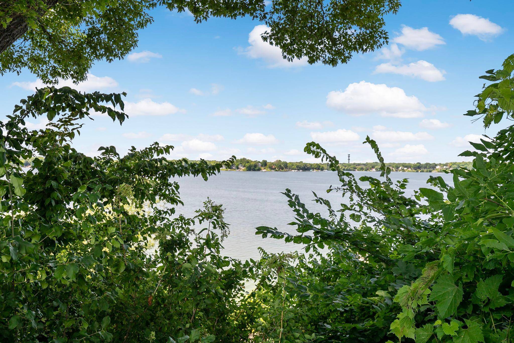 10300 27th Avenue N, Plymouth, MN 55441