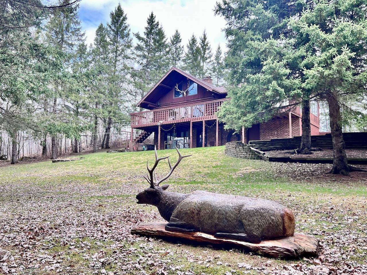 10261 Wien Road, Cook, MN 55723
