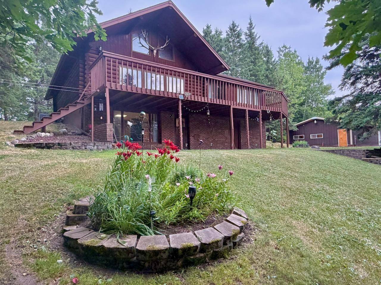 10261 Wien Road, Cook, MN 55723