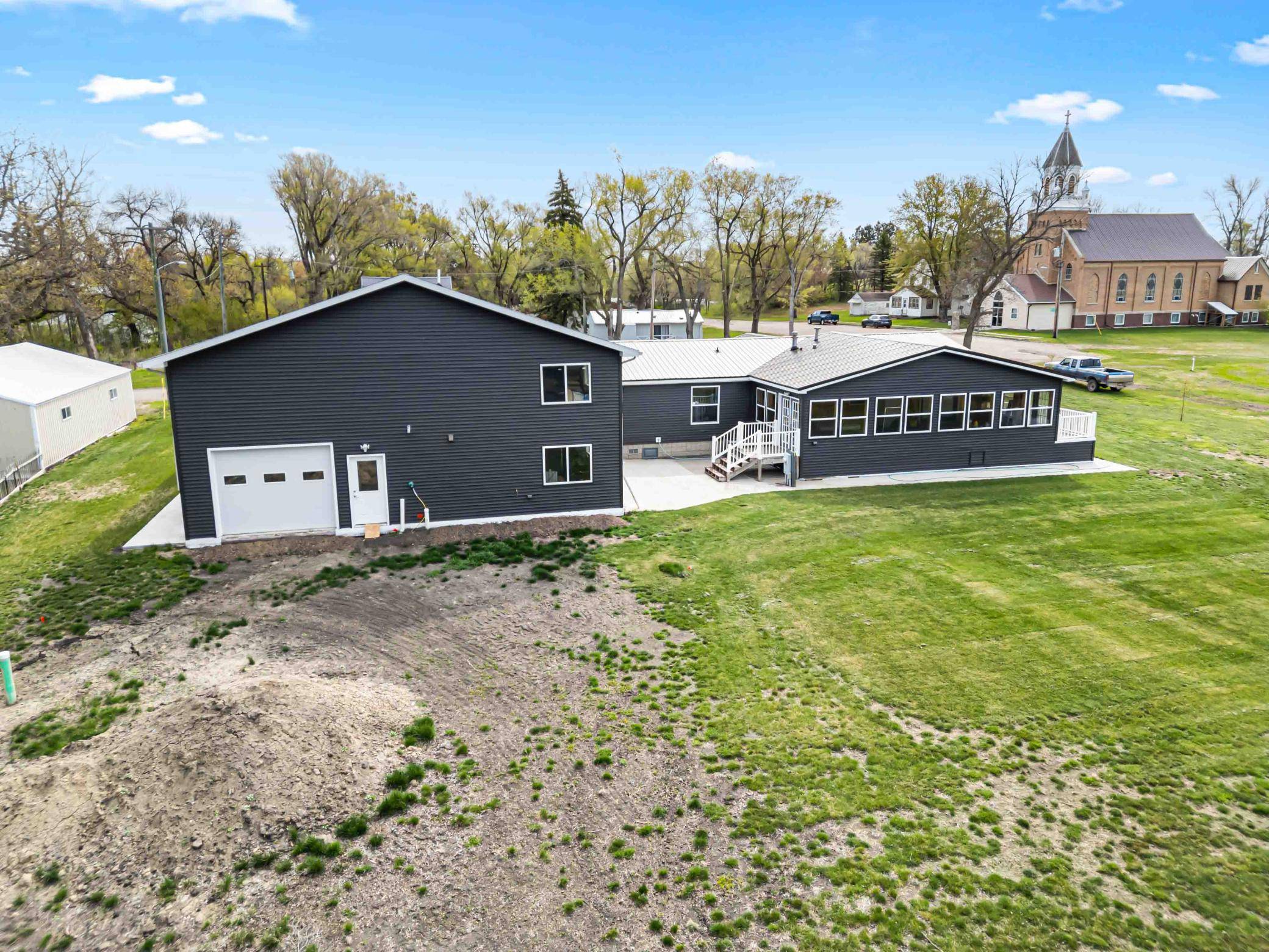 137 Roosevelt ST, Cayuga, ND 58013