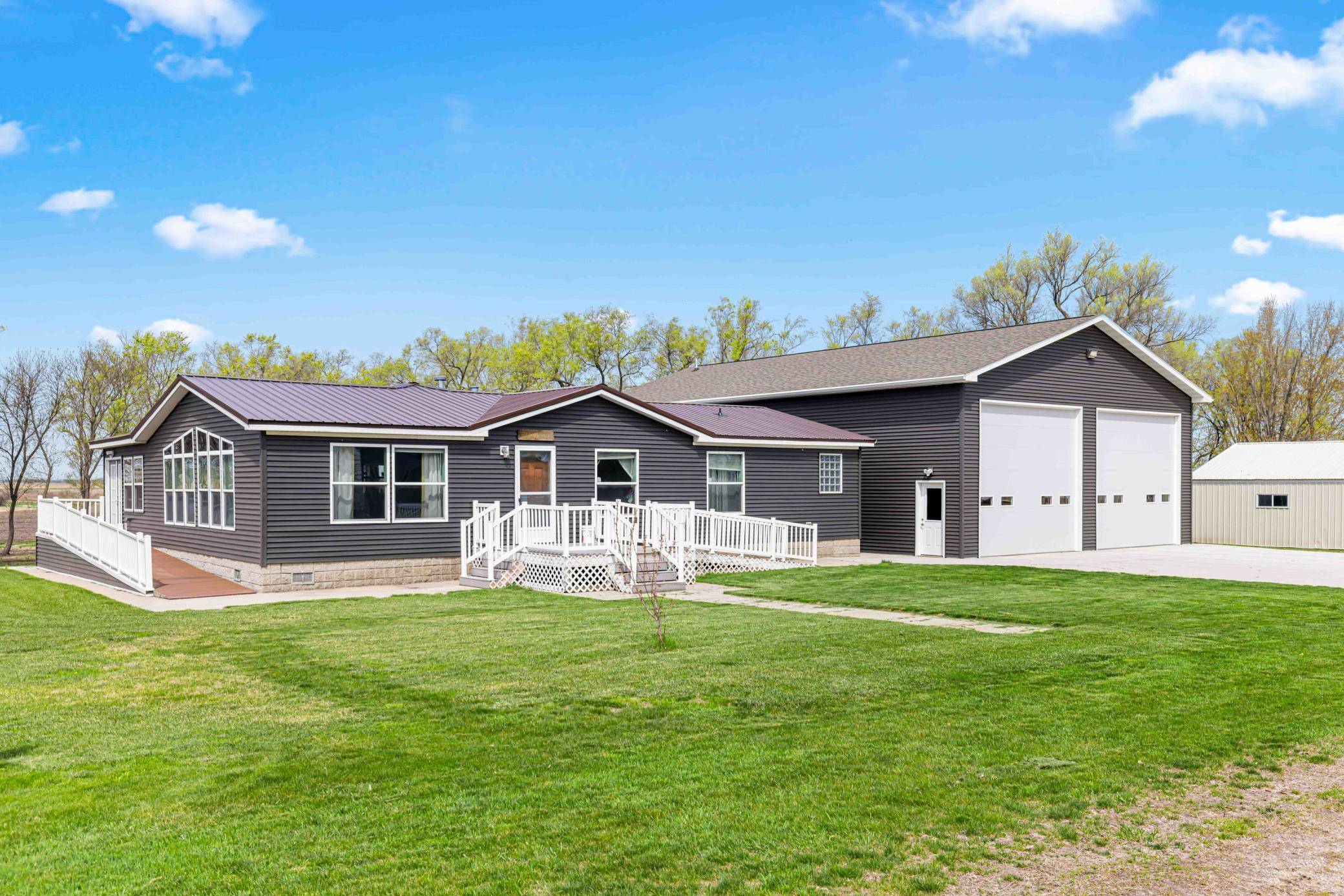 137 Roosevelt ST, Cayuga, ND 58013