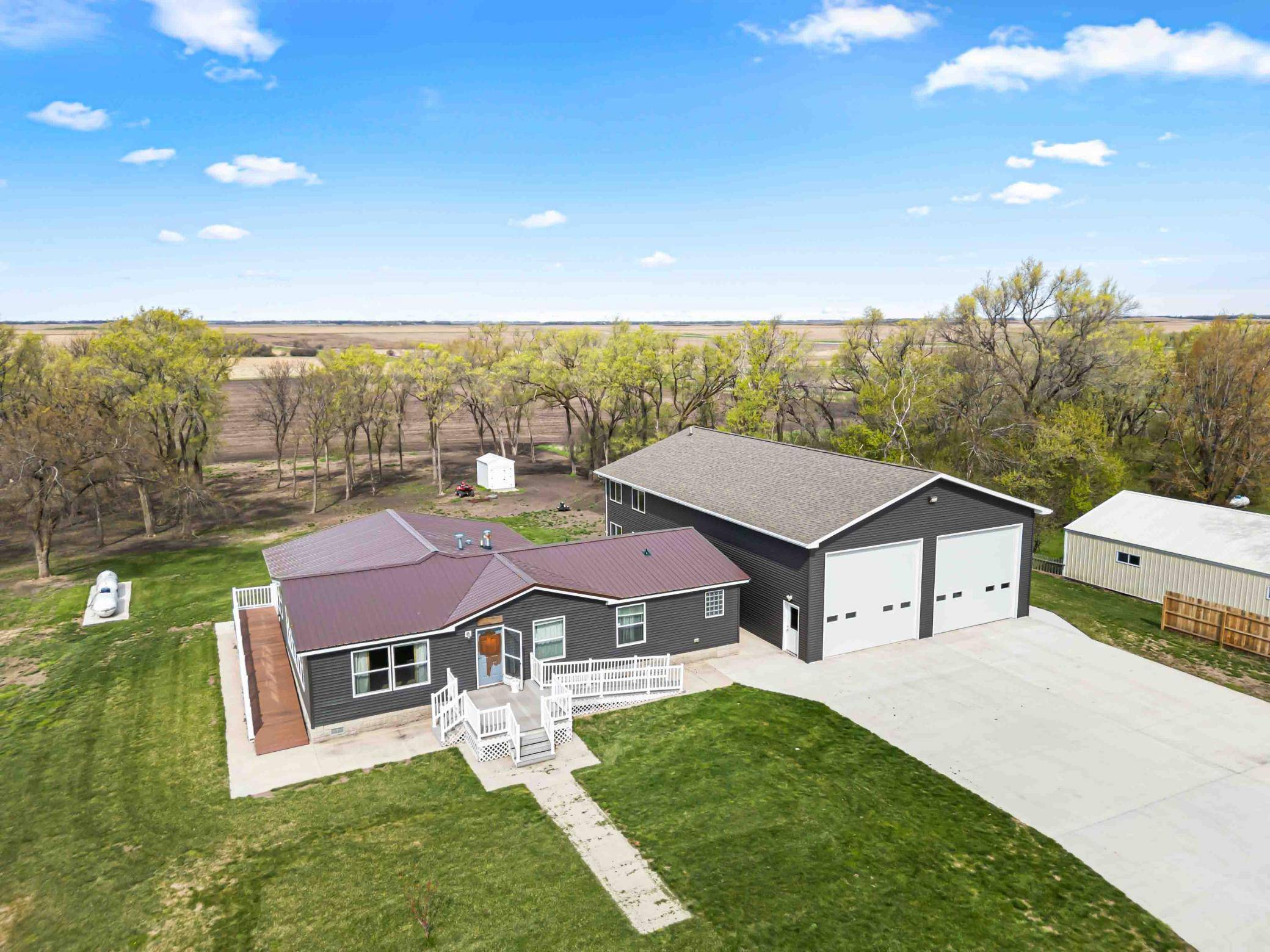 137 Roosevelt ST, Cayuga, ND 58013