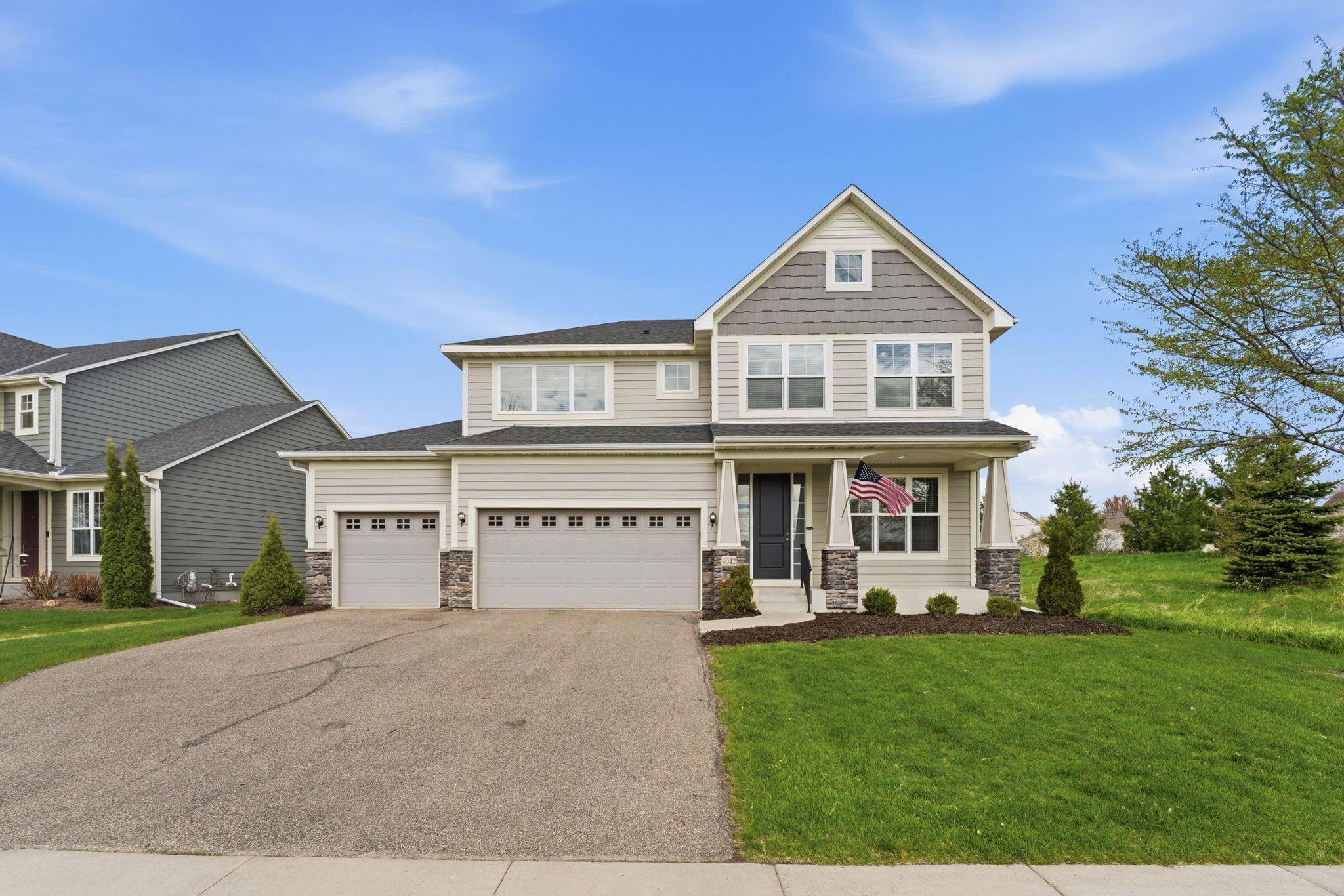 4042 Grand Chevalle Pkwy, Chaska, MN 55318