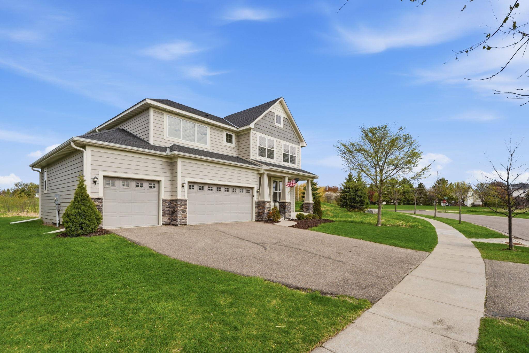 4042 Grand Chevalle Pkwy, Chaska, MN 55318
