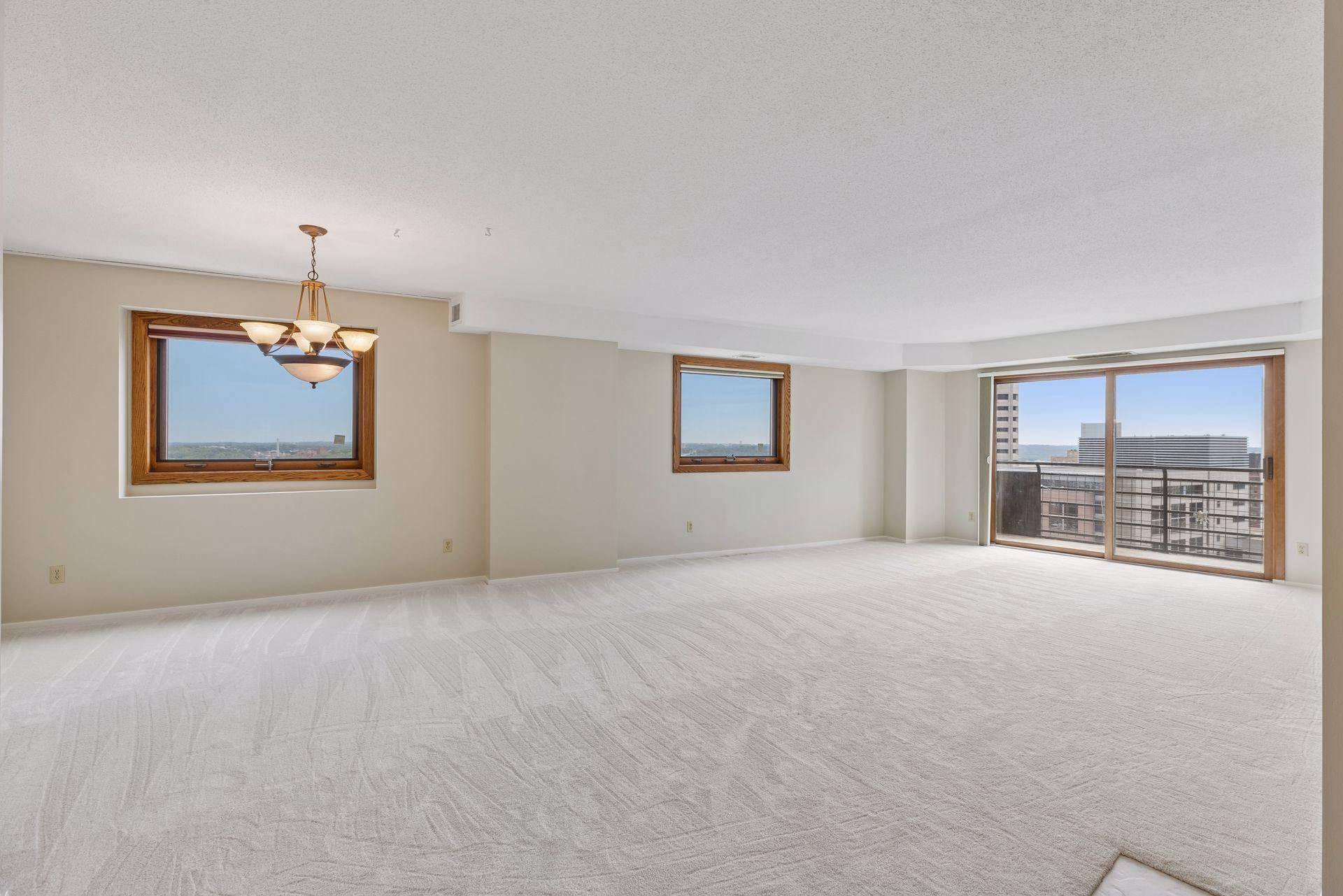 66 9th ST E #2615, Saint Paul, MN 55101