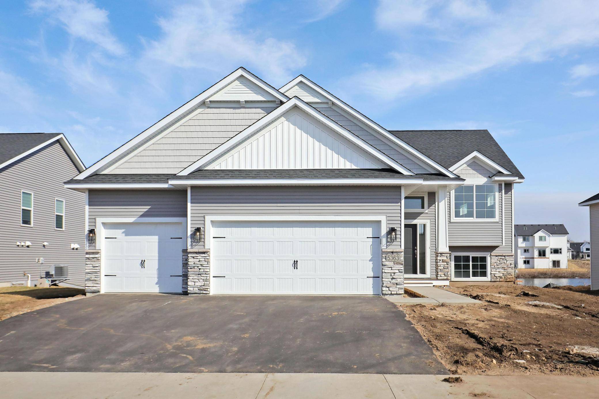13601 Arrowhead WAY, Rosemount, MN 55068