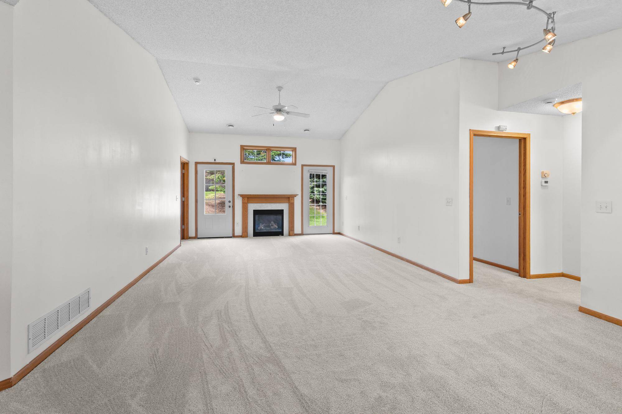 6543 Riverwood LN, Brooklyn Center, MN 55430