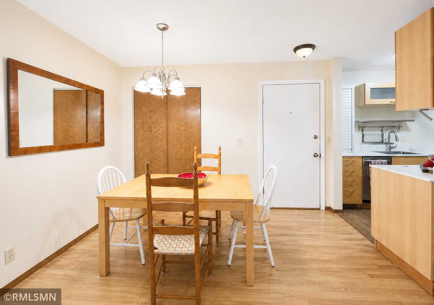 26 10th ST W #607, Saint Paul, MN 55102