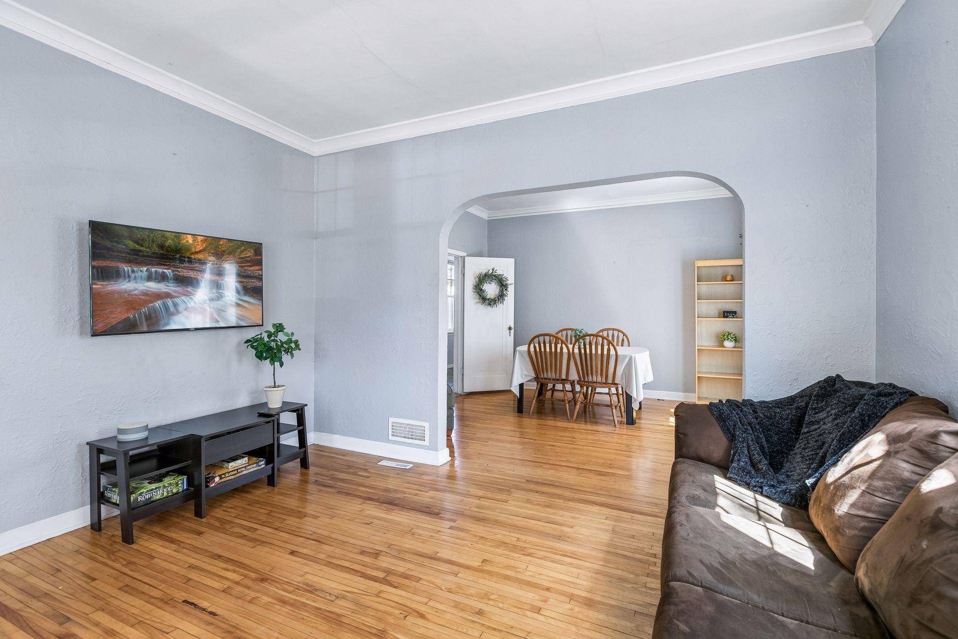 1505 Sherburne AVE, Saint Paul, MN 55104