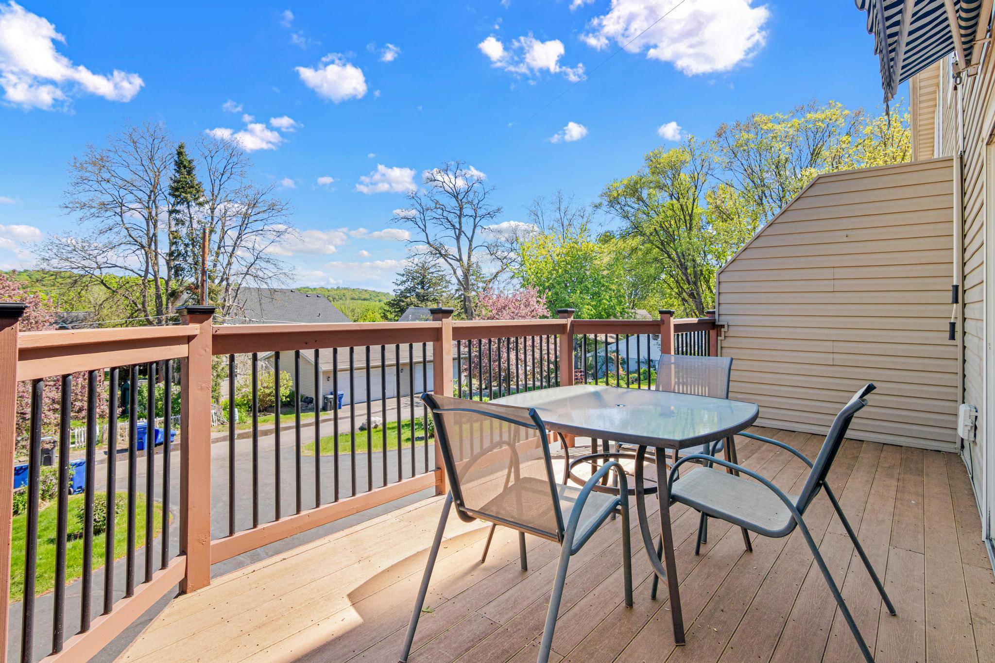 712 Stewart AVE, Saint Paul, MN 55102