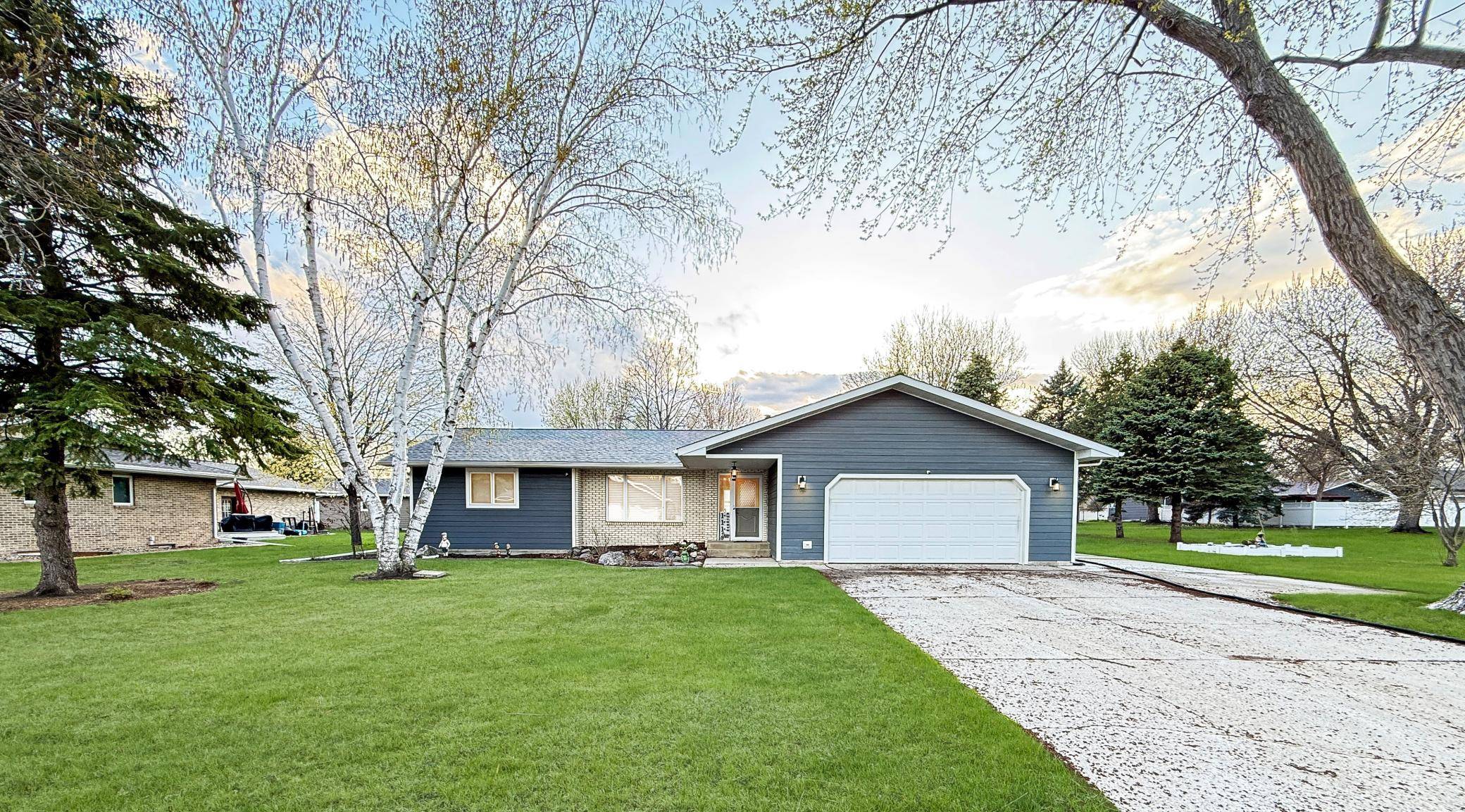111 Buckeye DR, Montevideo, MN 56265