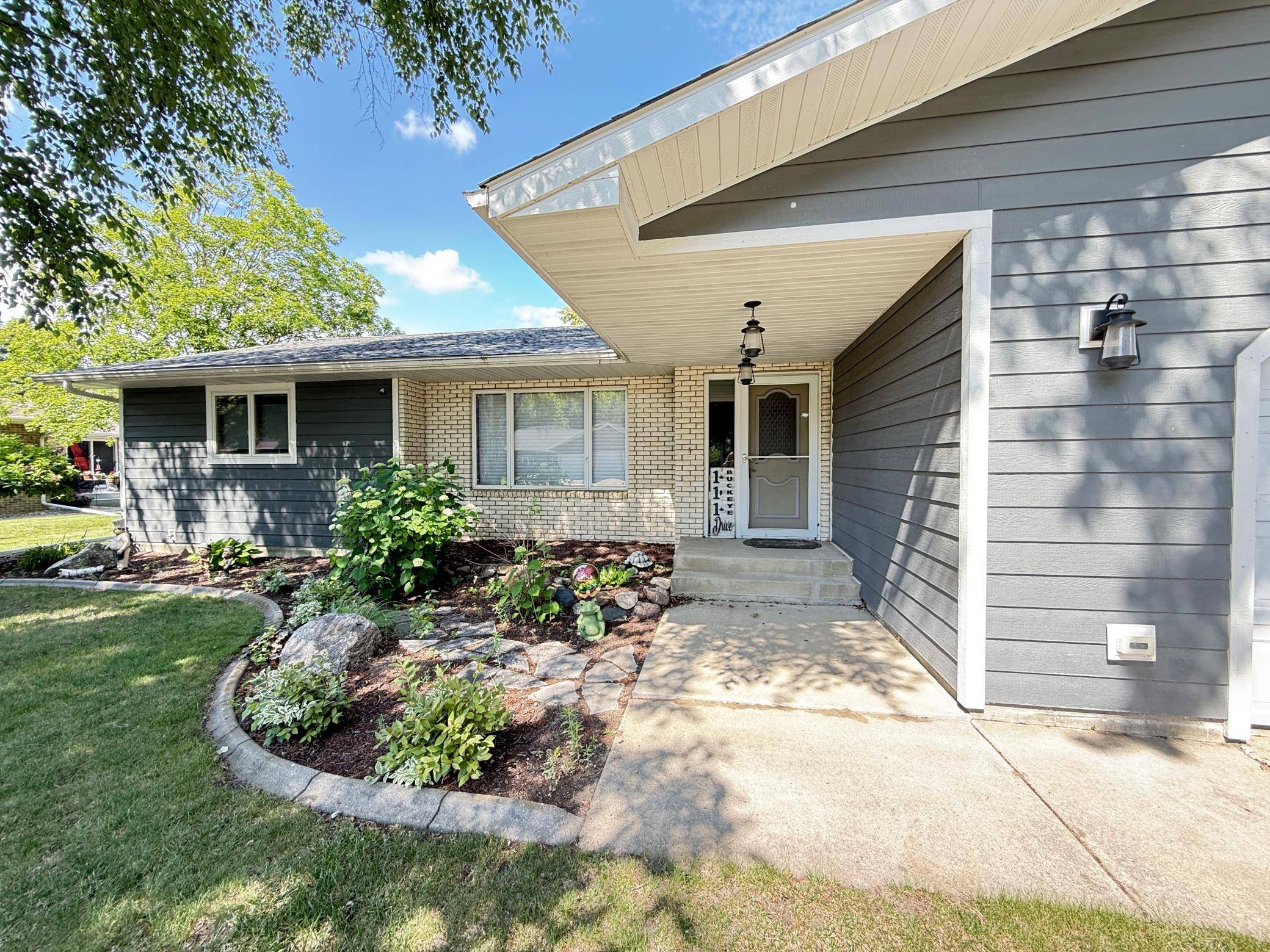 111 Buckeye DR, Montevideo, MN 56265