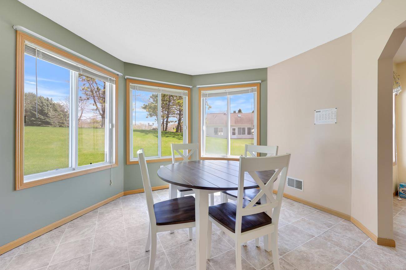9462 Prairieview TRL N, Champlin, MN 55316