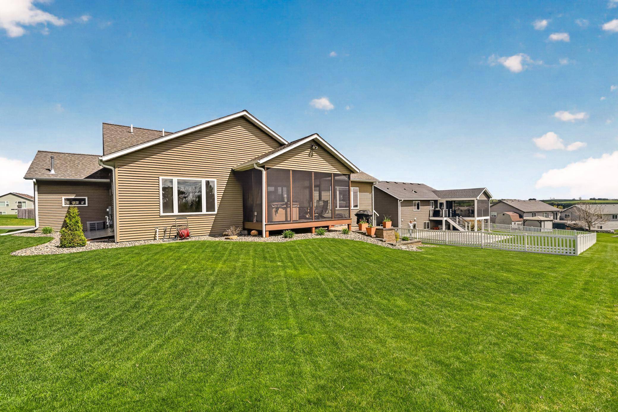 847 Golfview AVE, Zumbrota, MN 55992
