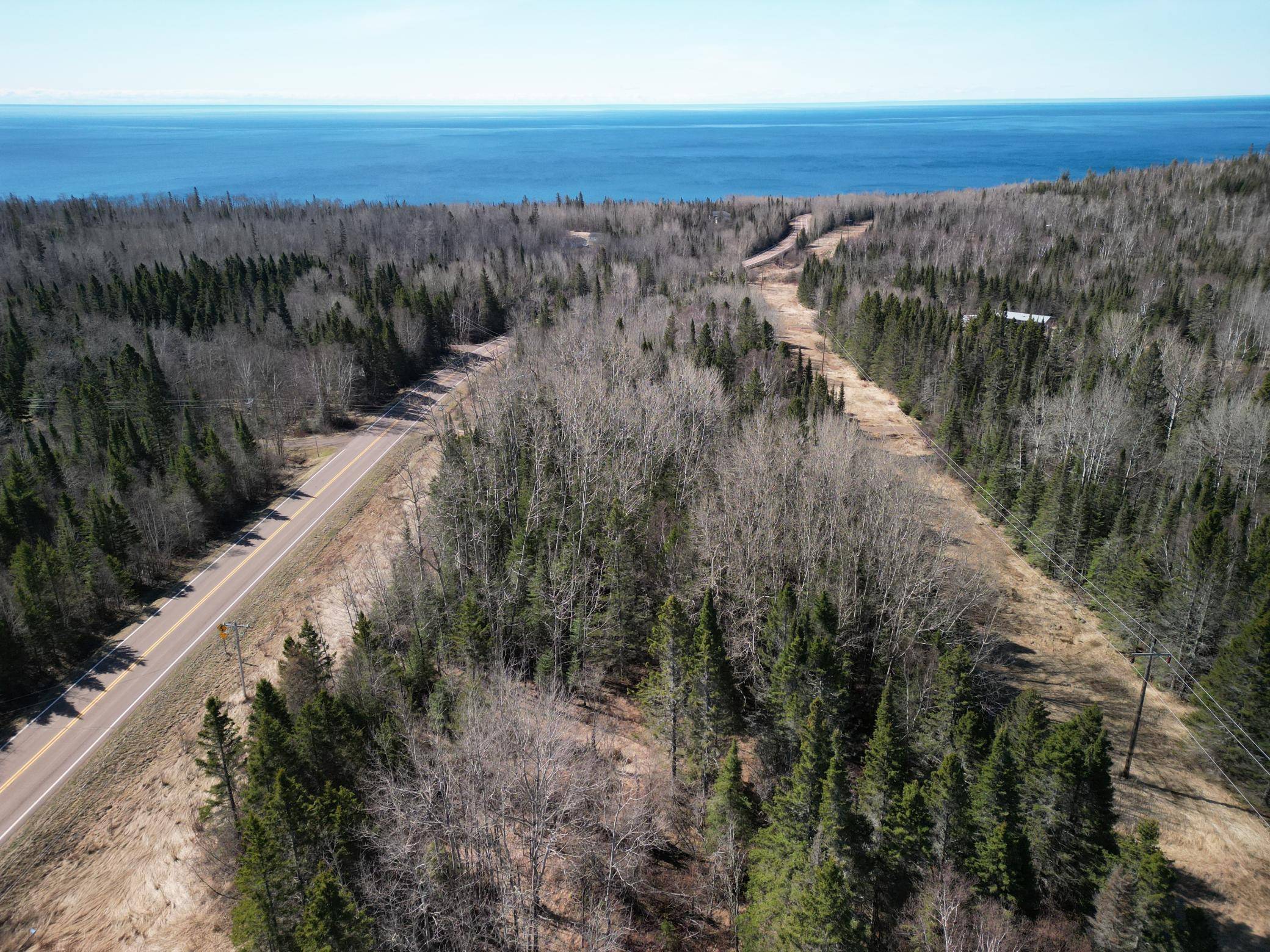 2983 County Rd 7, Grand Marais, MN 55604