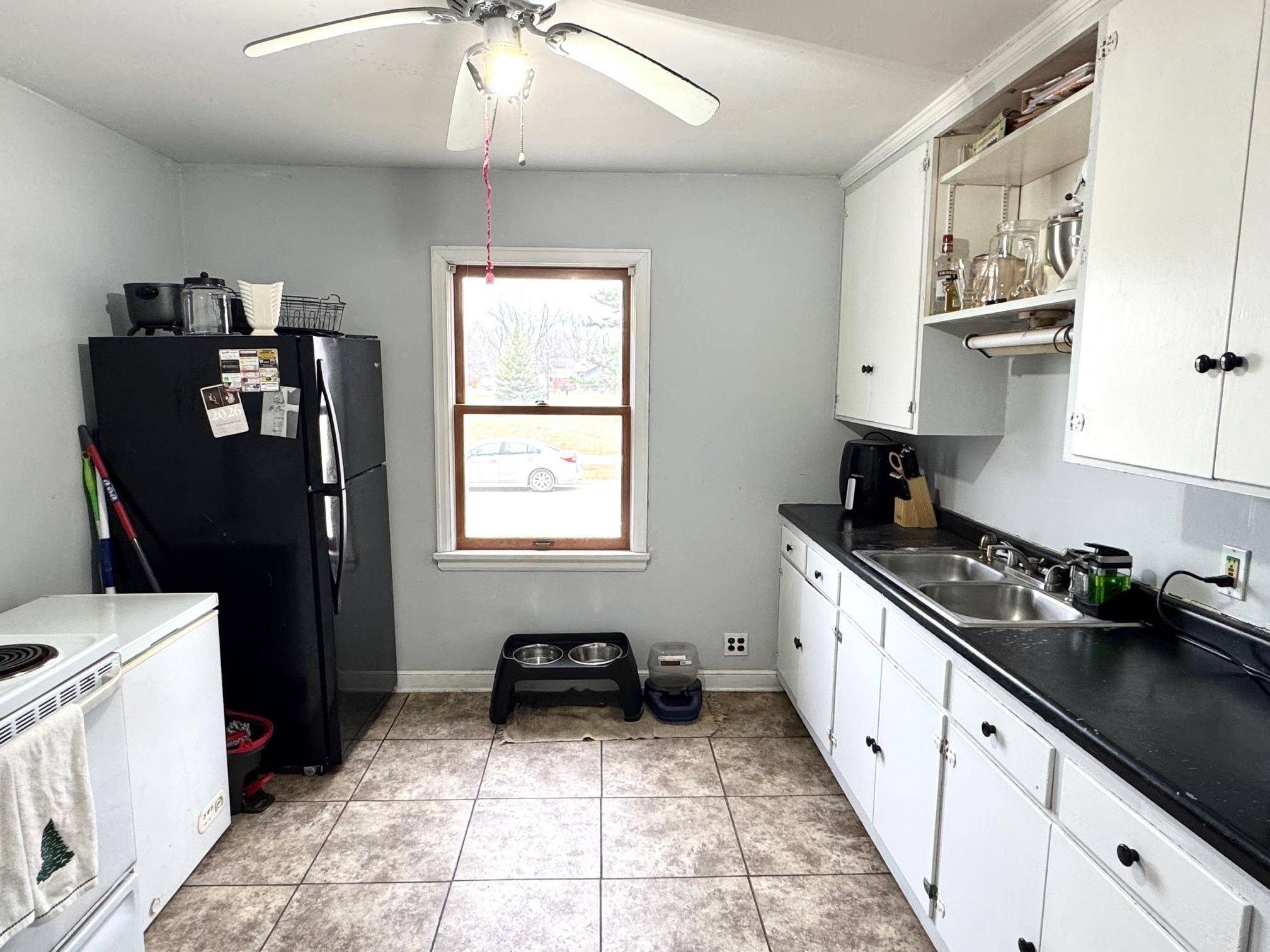 513 Lake ST NE, Warroad, MN 56763