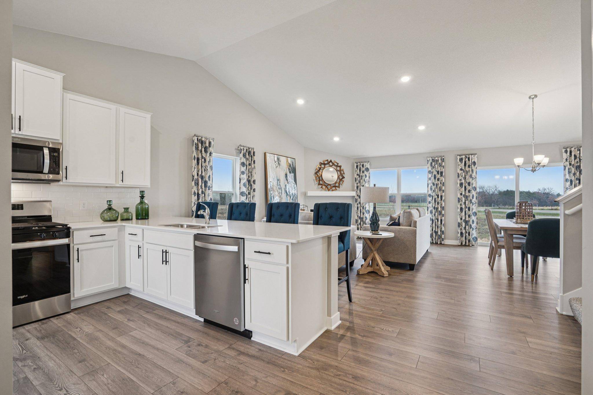 17452 Dulles LN, Lakeville, MN 55044