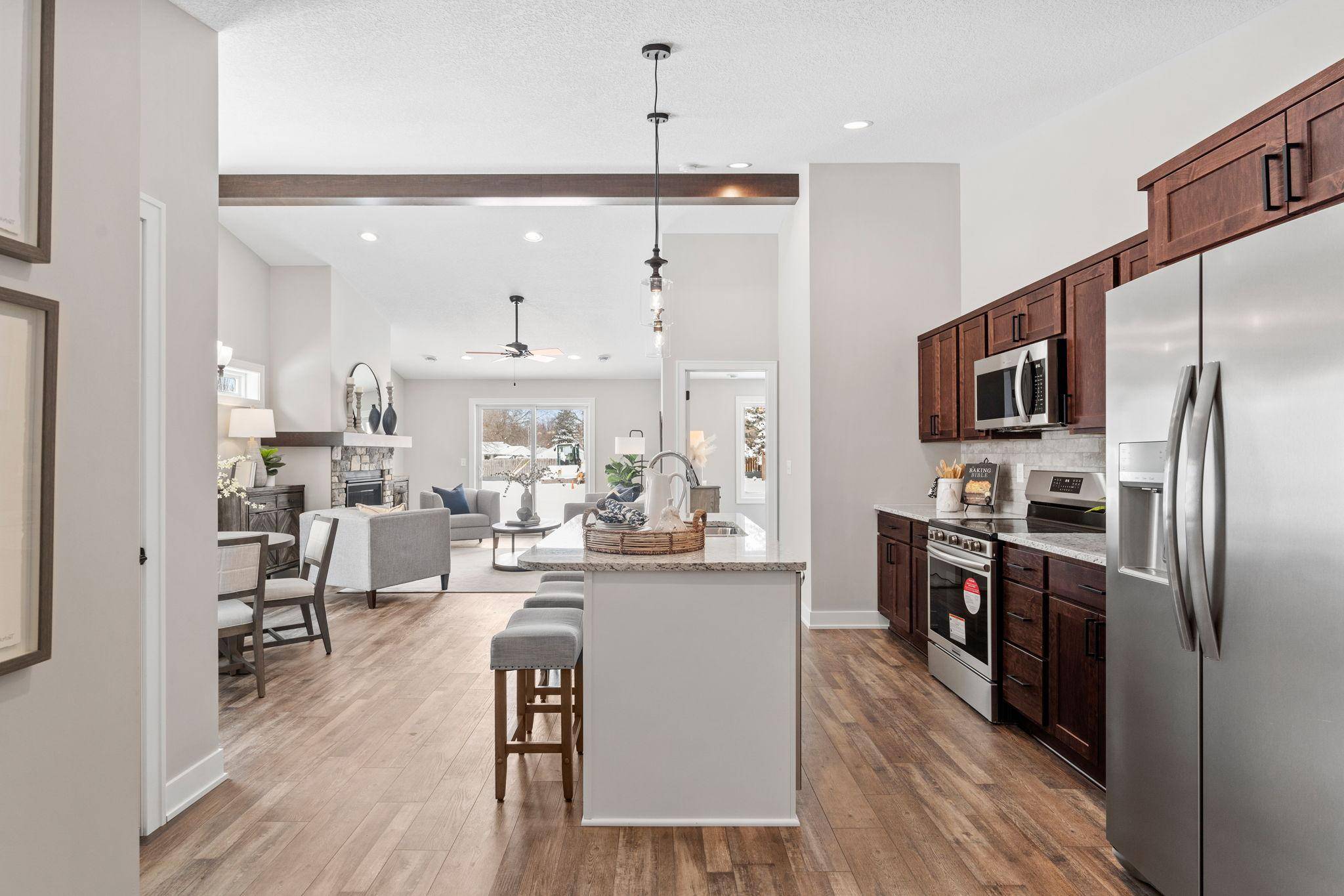 2317 17th AVE E, North Saint Paul, MN 55109