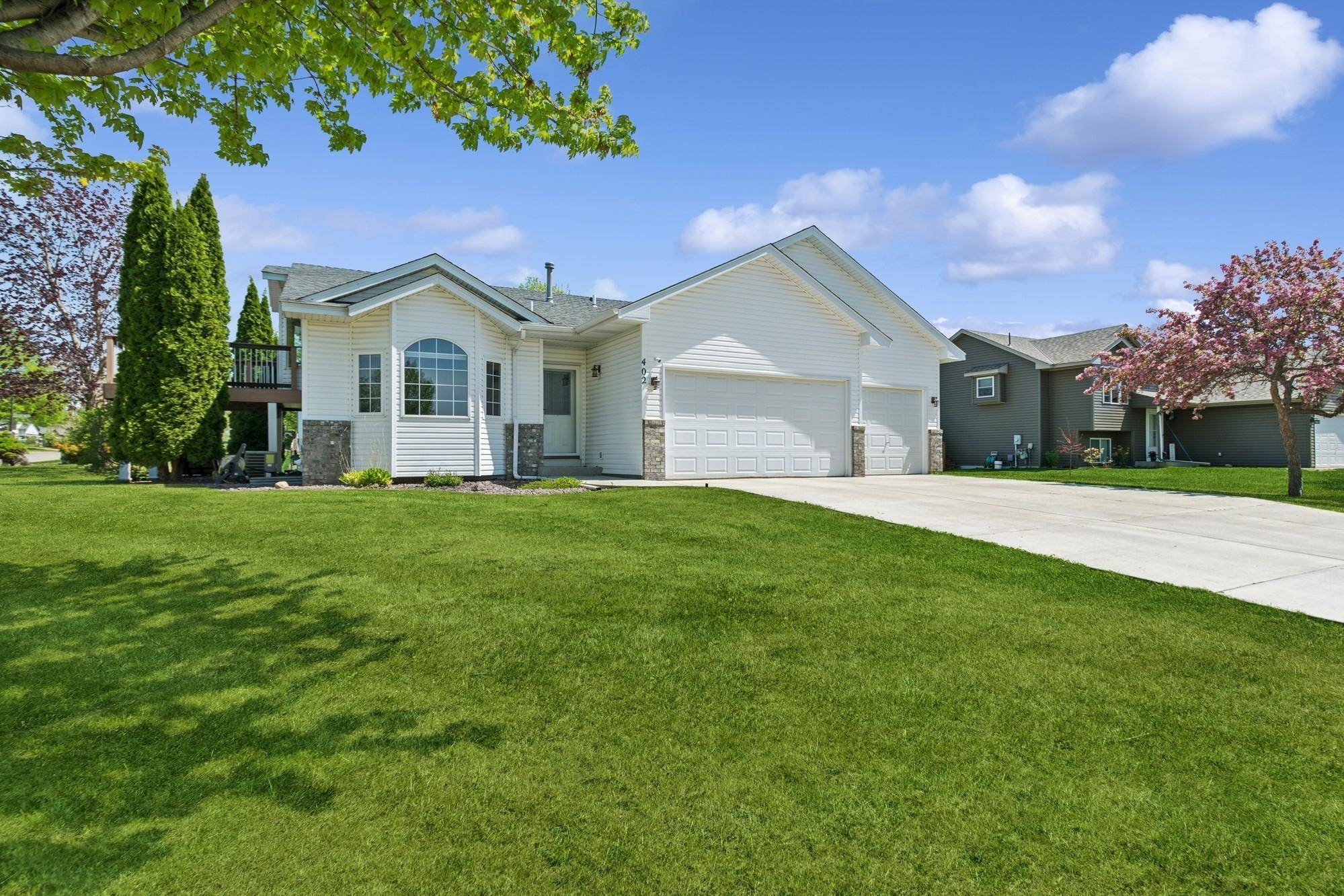 402 13th AVE NE, Buffalo, MN 55313