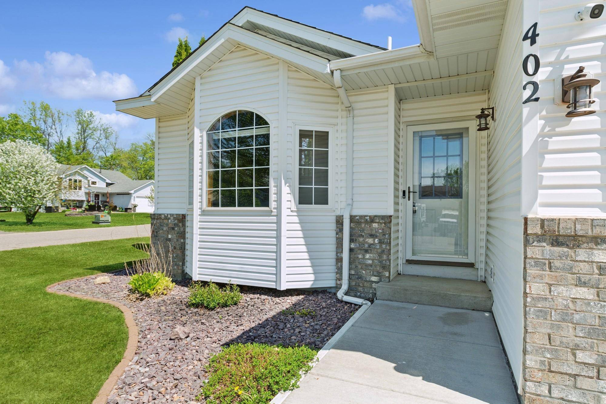 402 13th AVE NE, Buffalo, MN 55313