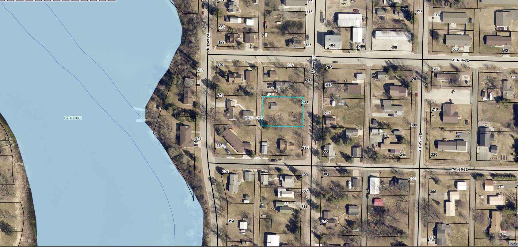 211 3rd AVE SE, Baudette, MN 56623