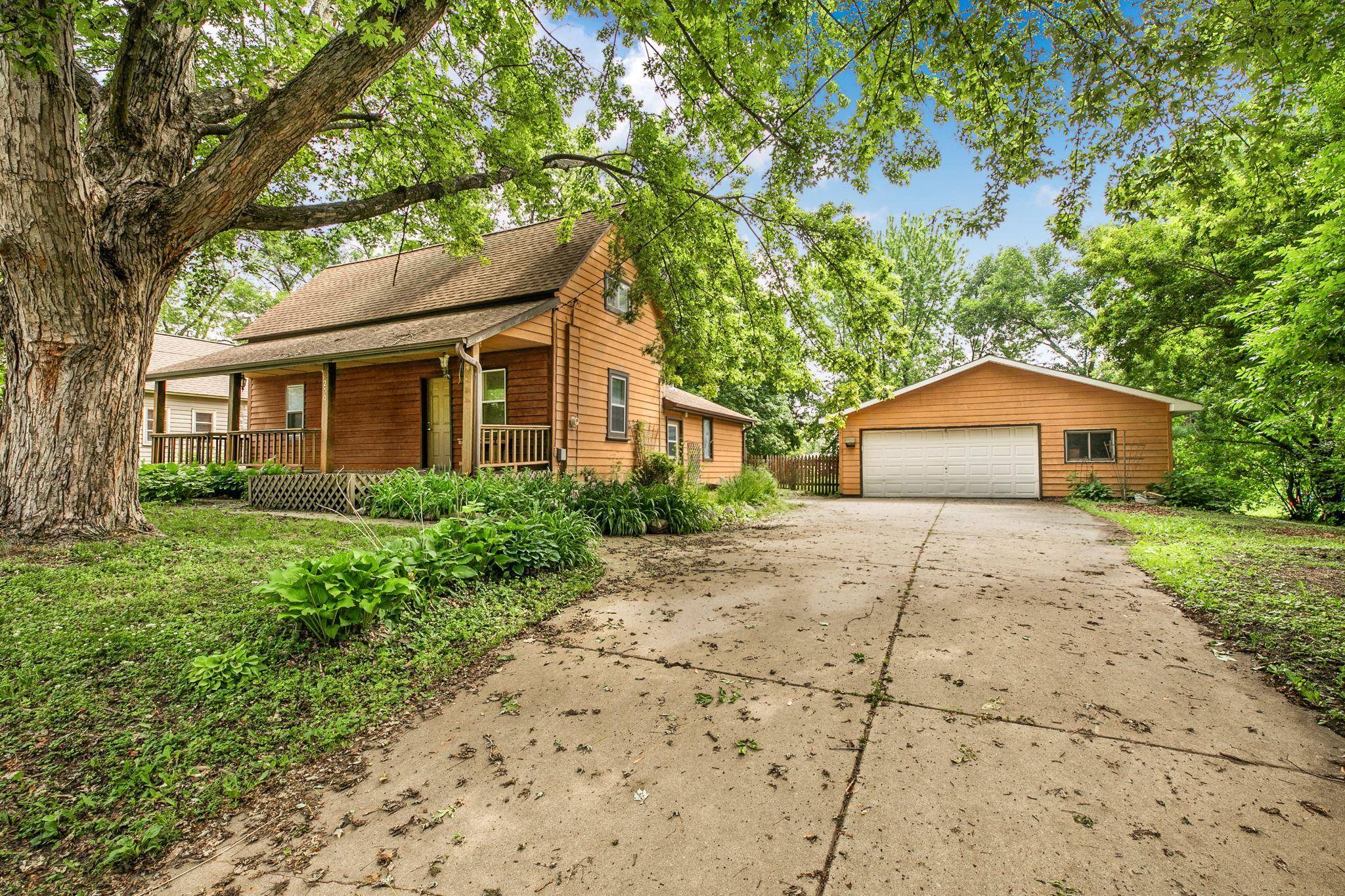 250 2nd ST, Dassel, MN 55325