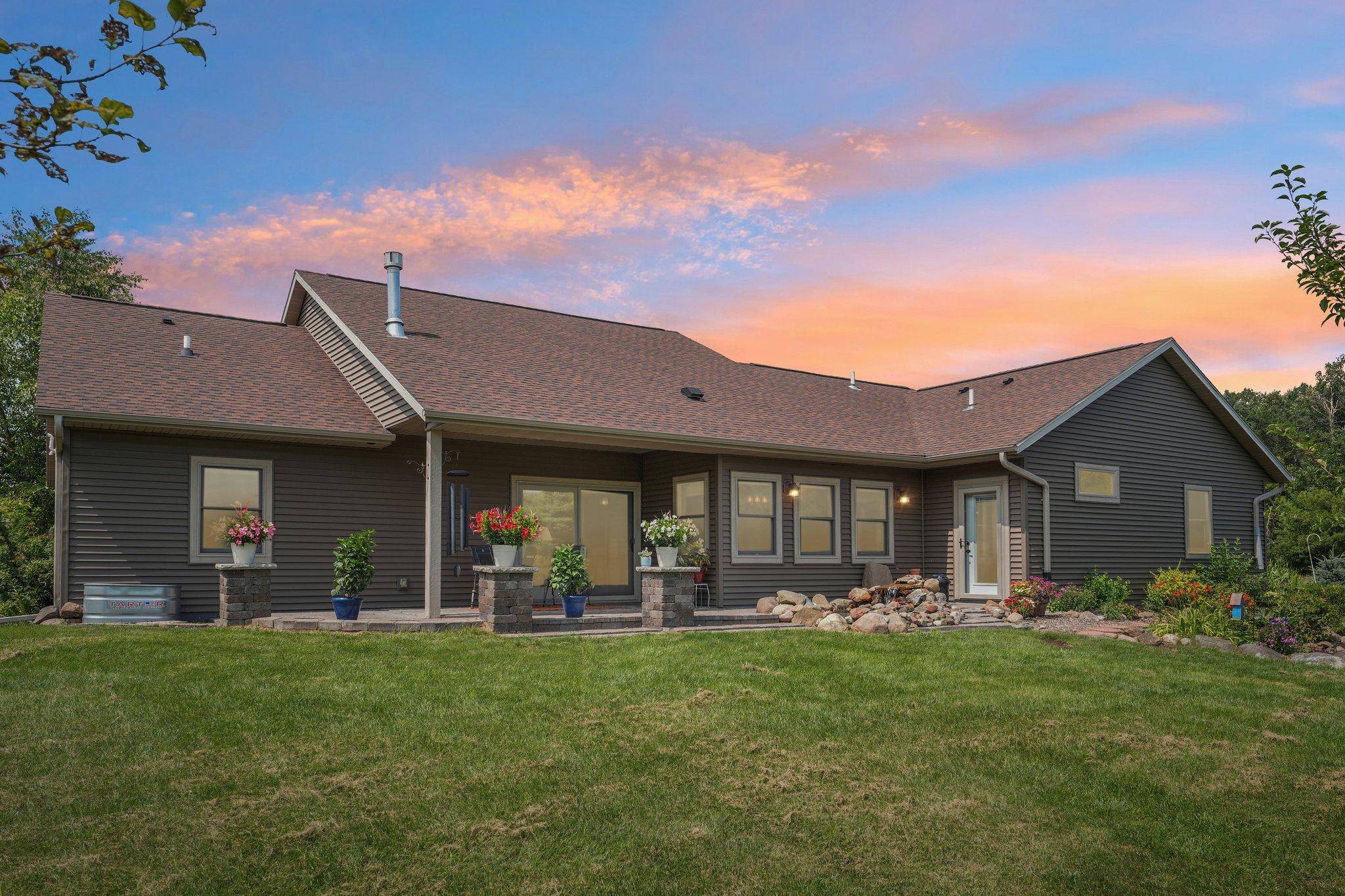 376 220th ST, Osceola, WI 54020