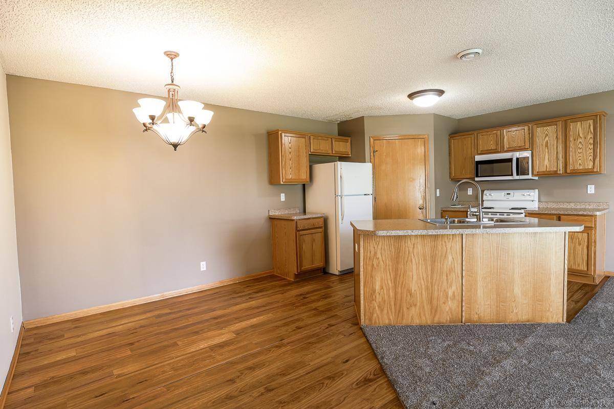 1215 West Edge PL, New Richmond, WI 54017