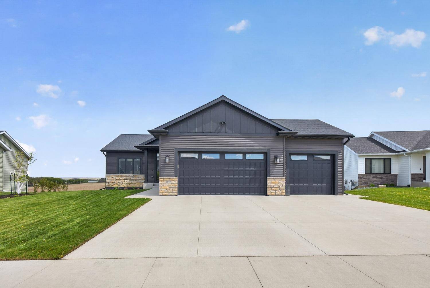 1737 Brandt DR NE, Byron, MN 55920