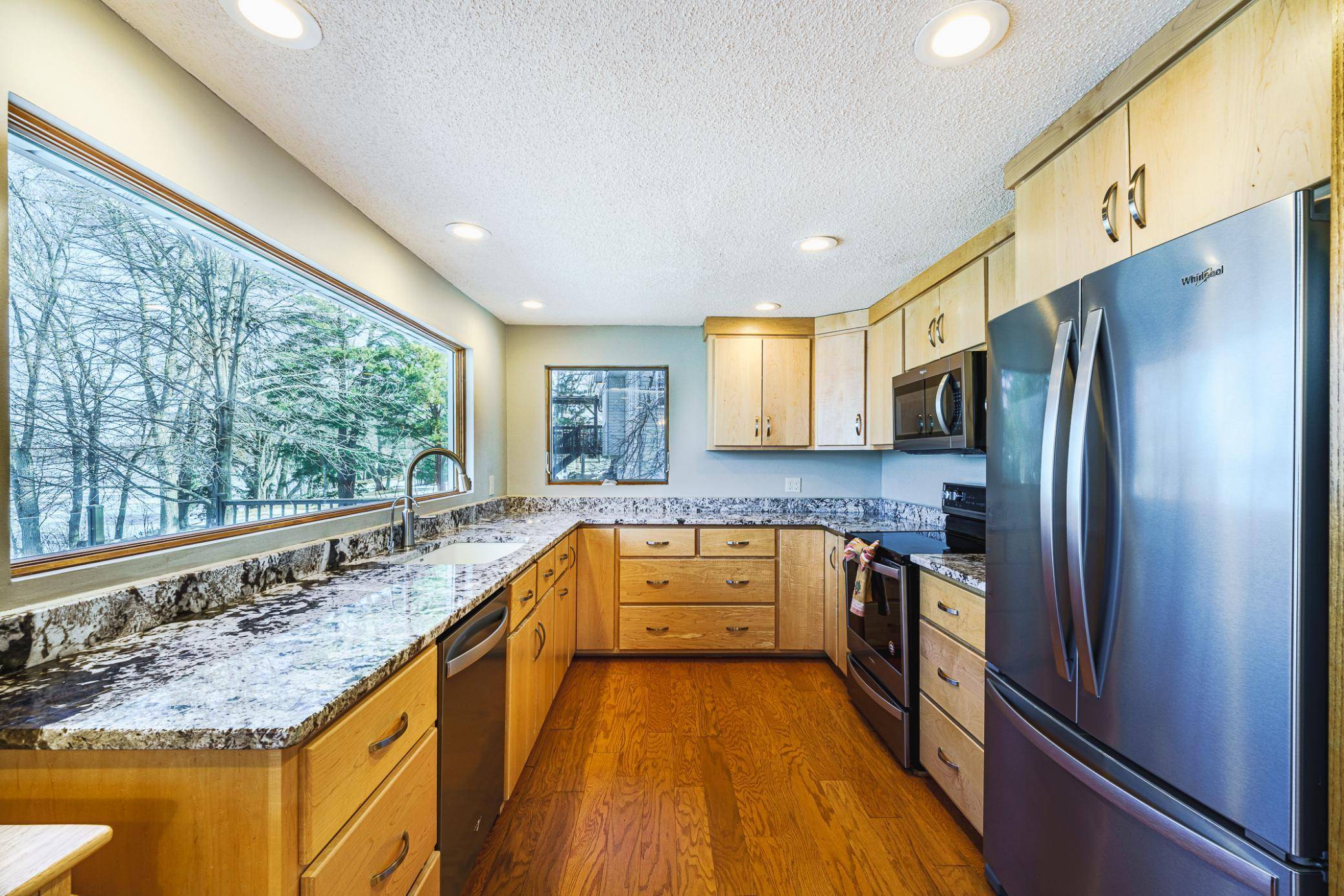 2050 Lake View DR, Jordan, MN 55352