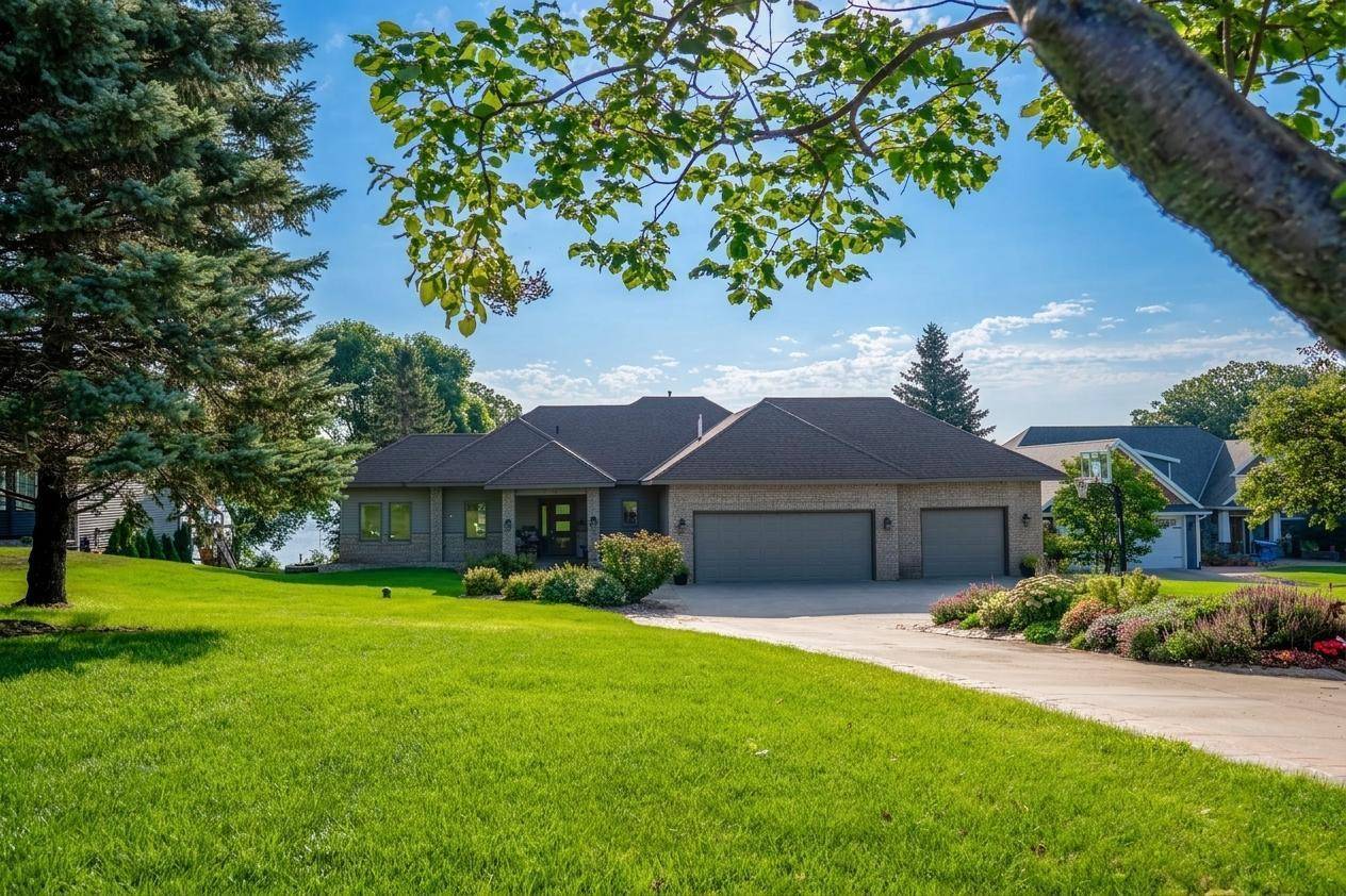 5979 24th ST NE, Willmar, MN 56201
