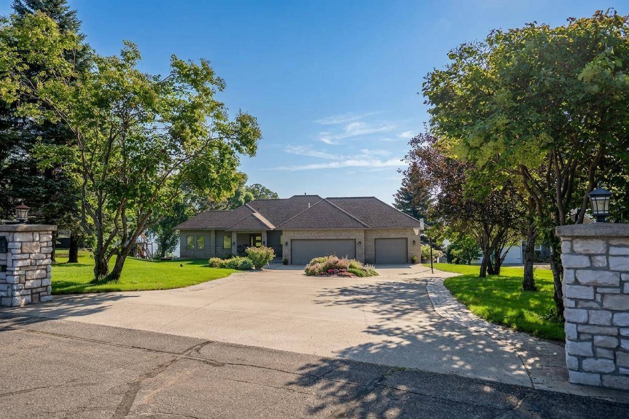 5979 24th ST NE, Willmar, MN 56201
