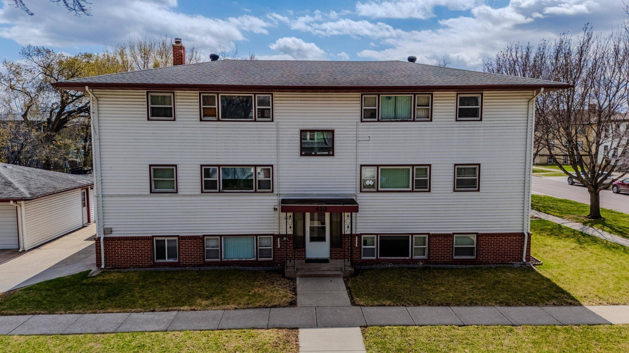 420 10th AVE N, Fargo, ND 58102