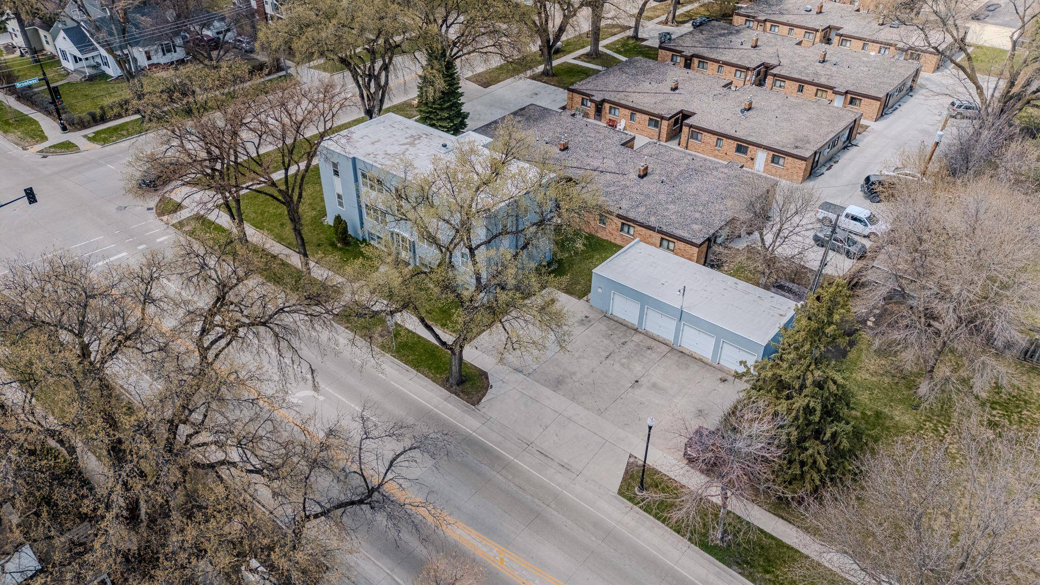 517 12th AVE N, Fargo, ND 58102
