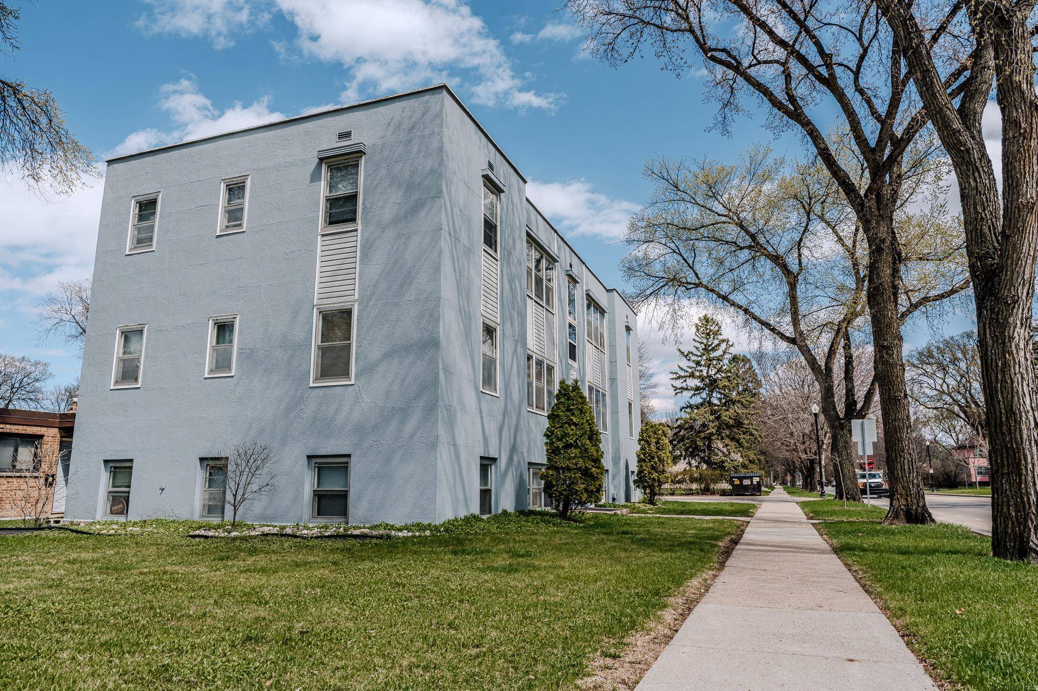 517 12th AVE N, Fargo, ND 58102