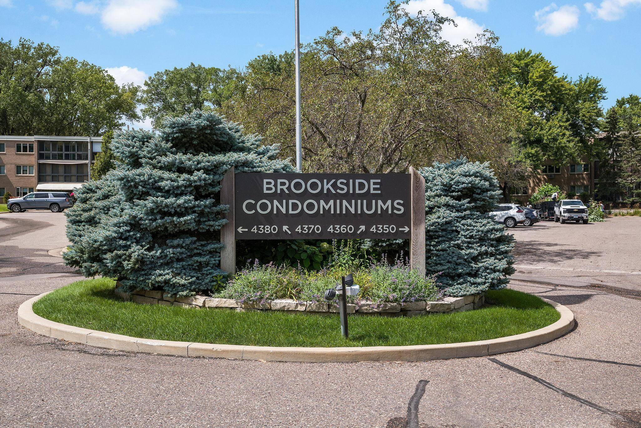 4380 Brookside CT #205, Edina, MN 55436