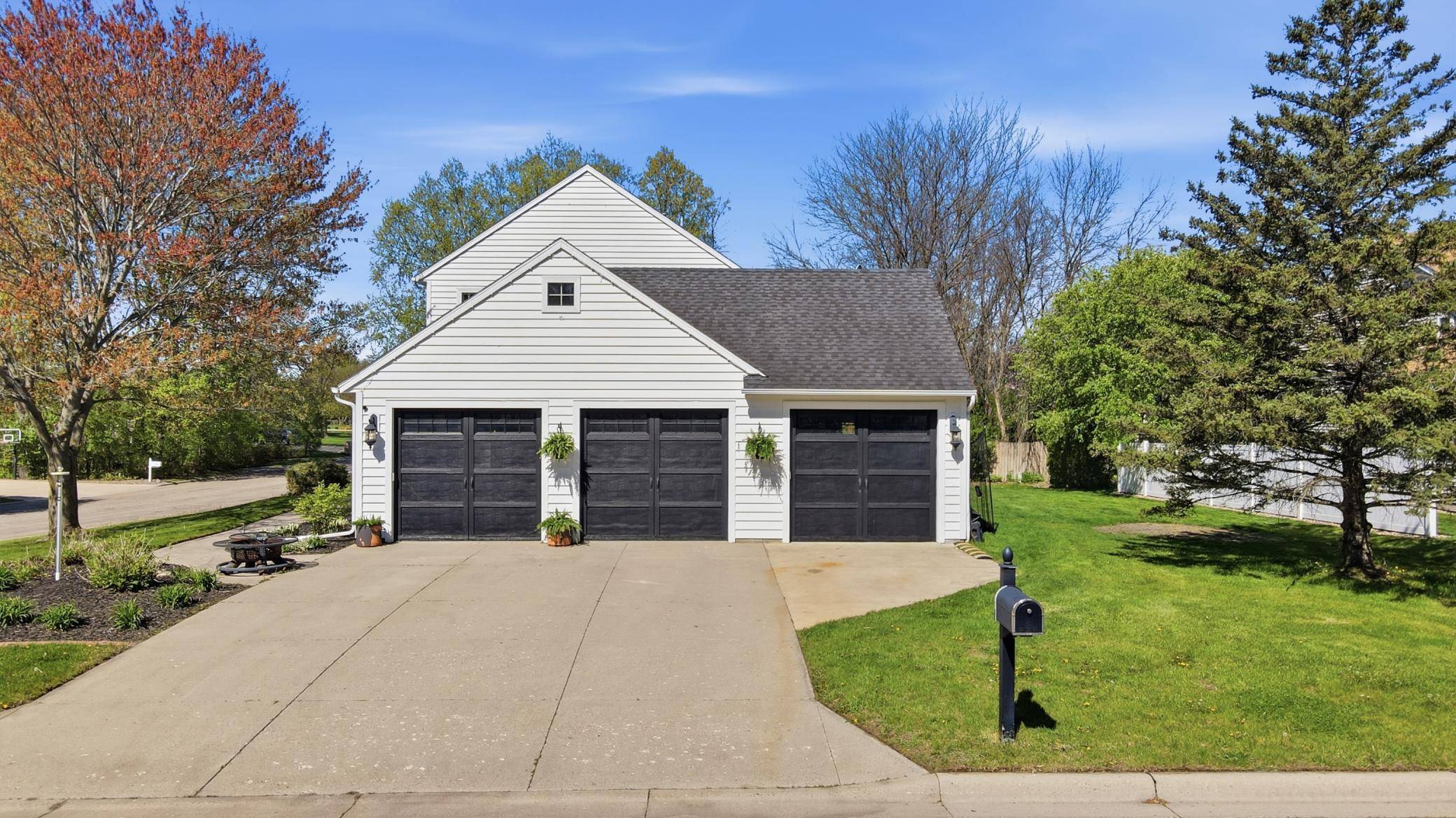 1280 Ridge RD, Owatonna, MN 55060