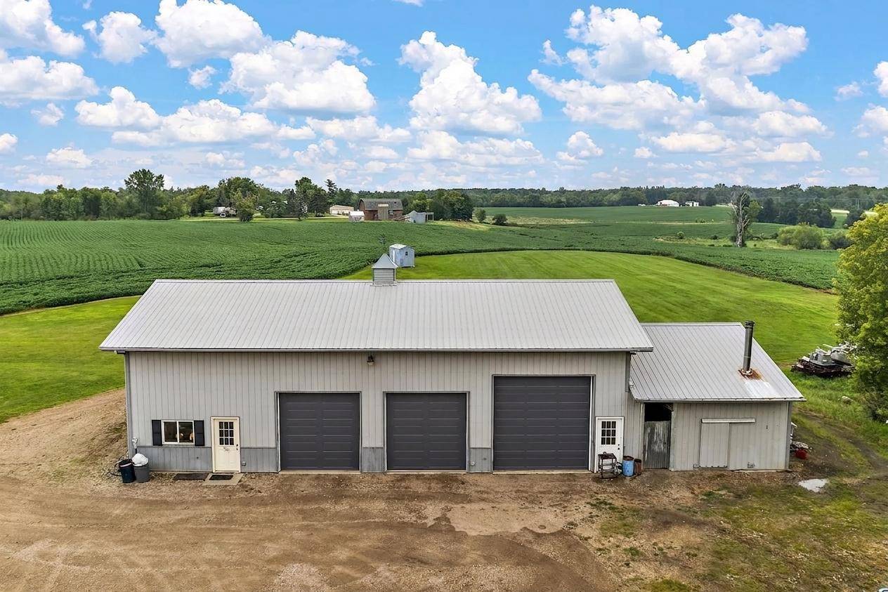 2312 Becker TRL, Faribault, MN 55021