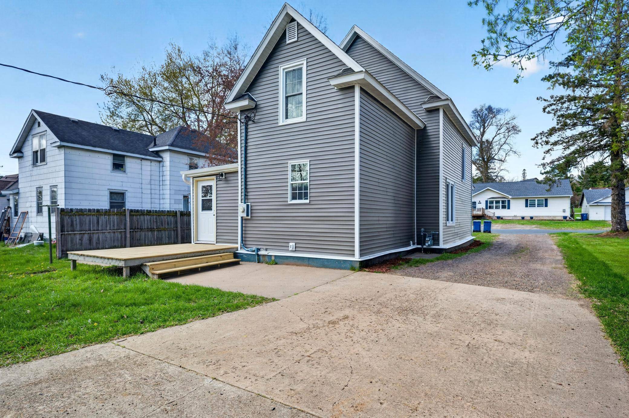 816 N Summit ST, Spooner, WI 54801