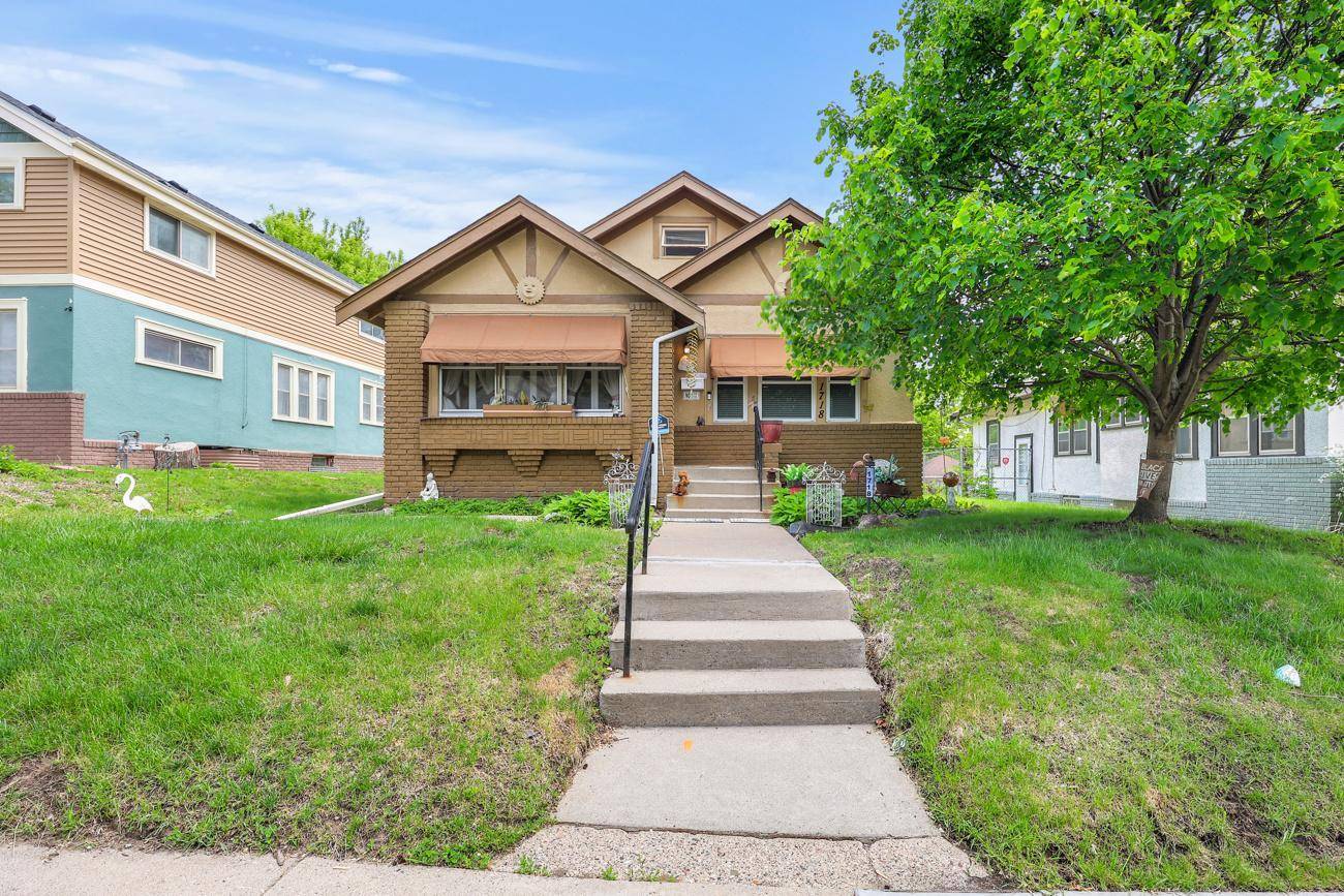 1718 Vincent AVE N, Minneapolis, MN 55411