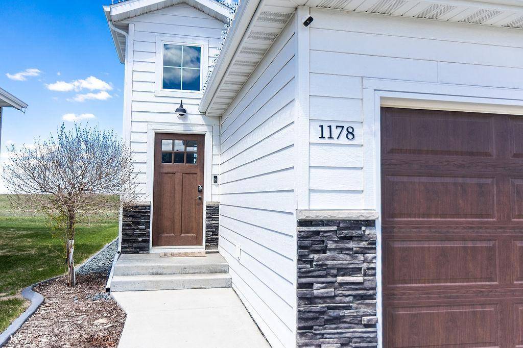 1178 ALBERT CT W, West Fargo, ND 58078