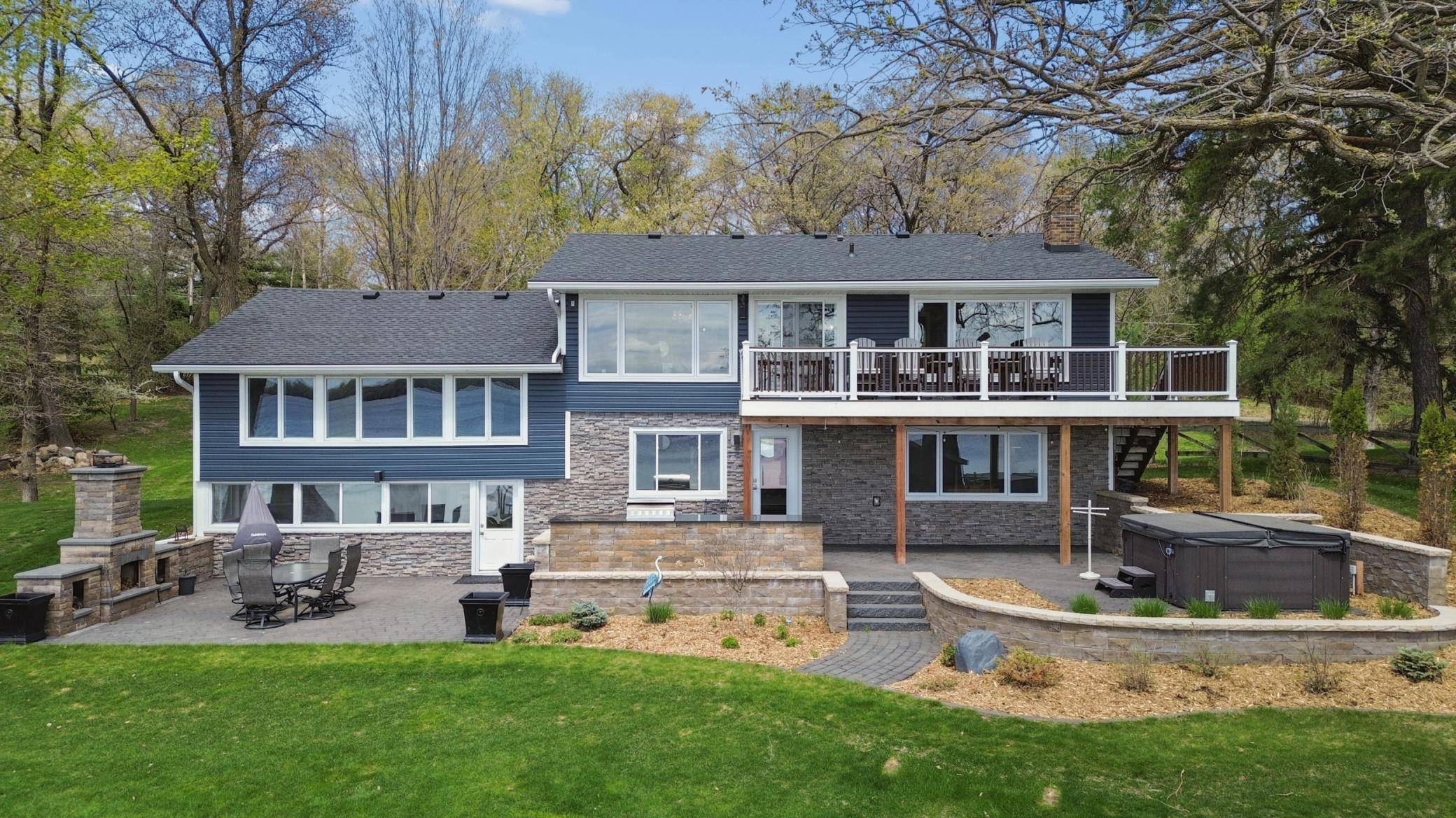 10941 42nd ST SE, Clear Lake, MN 55319