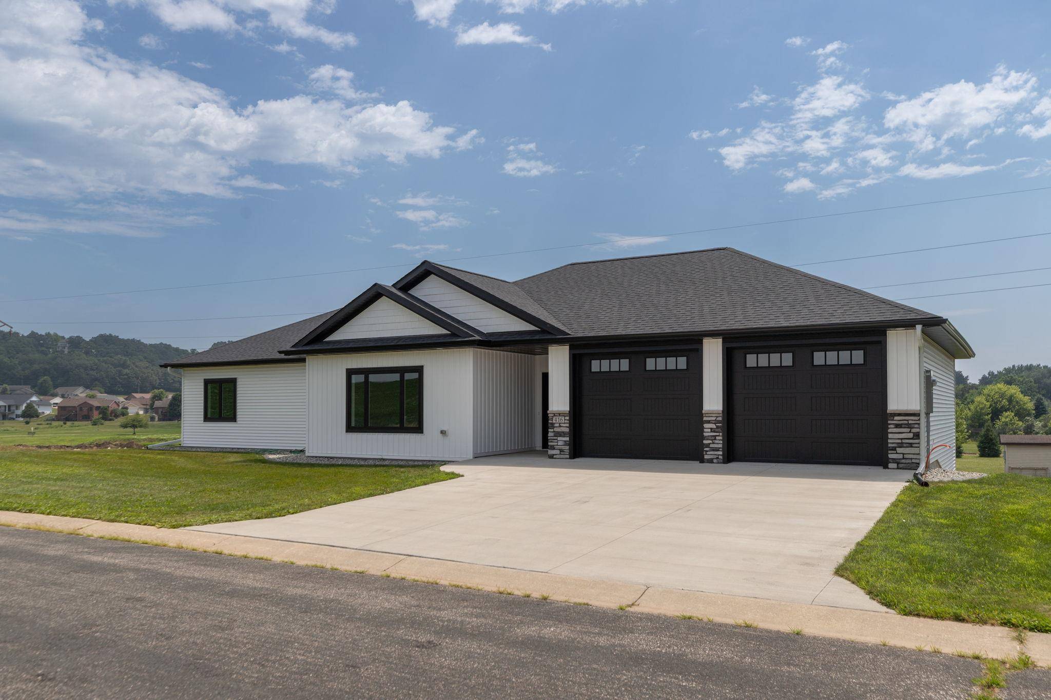 416 Brubaker DR, Saint Charles, MN 55972
